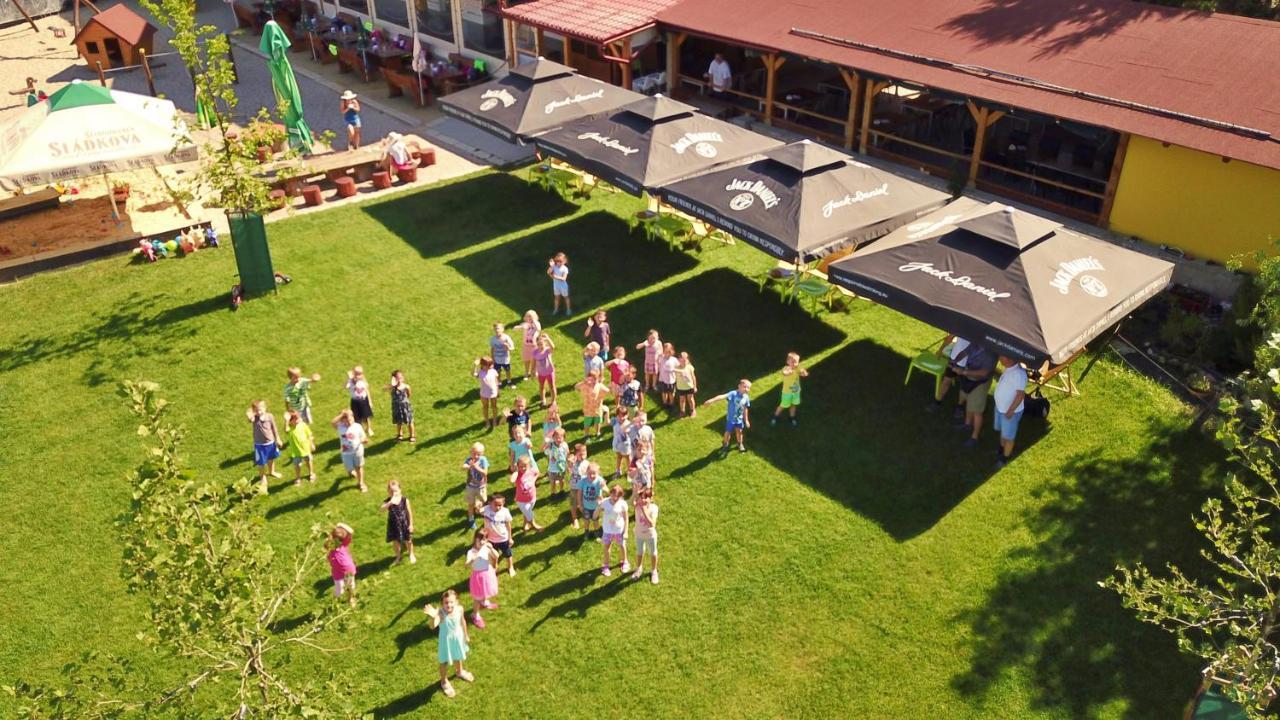 Apartmany Bejby Турнов Екстер'єр фото