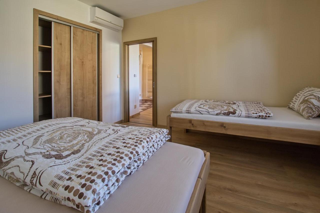 Apartmany Bejby Турнов Екстер'єр фото